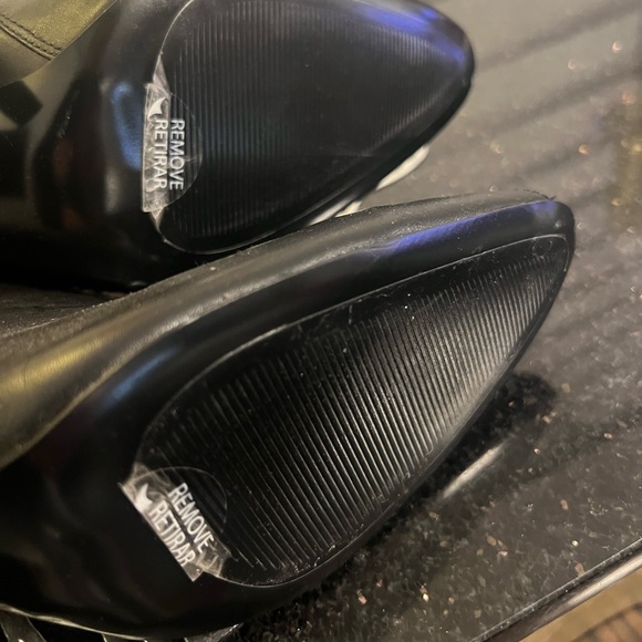 ZARA Black leather high-heel ankle boots. - Picture 6 of 7